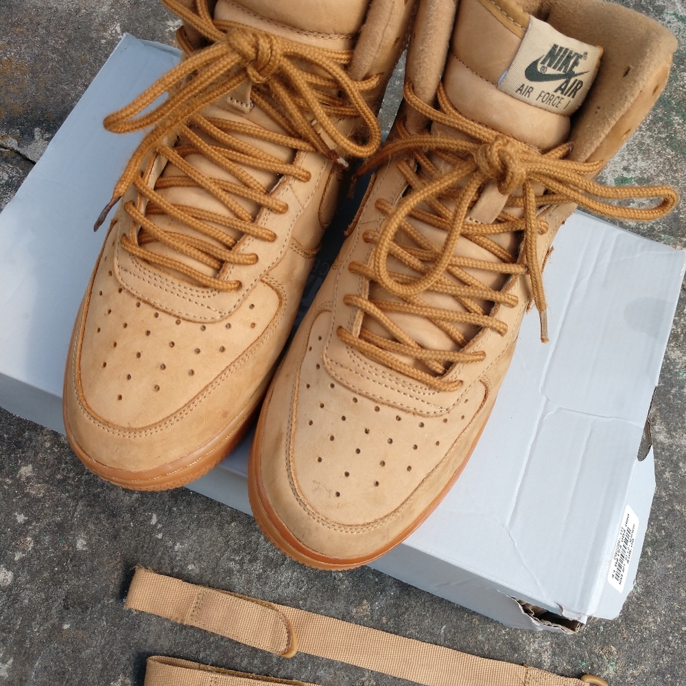 Nike Air Force 1 Mid “Flax”